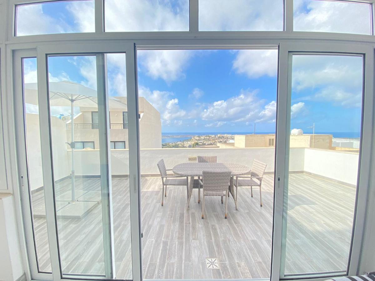 Penthouse "Maltese Scent" Apartment Mellieha Exterior photo