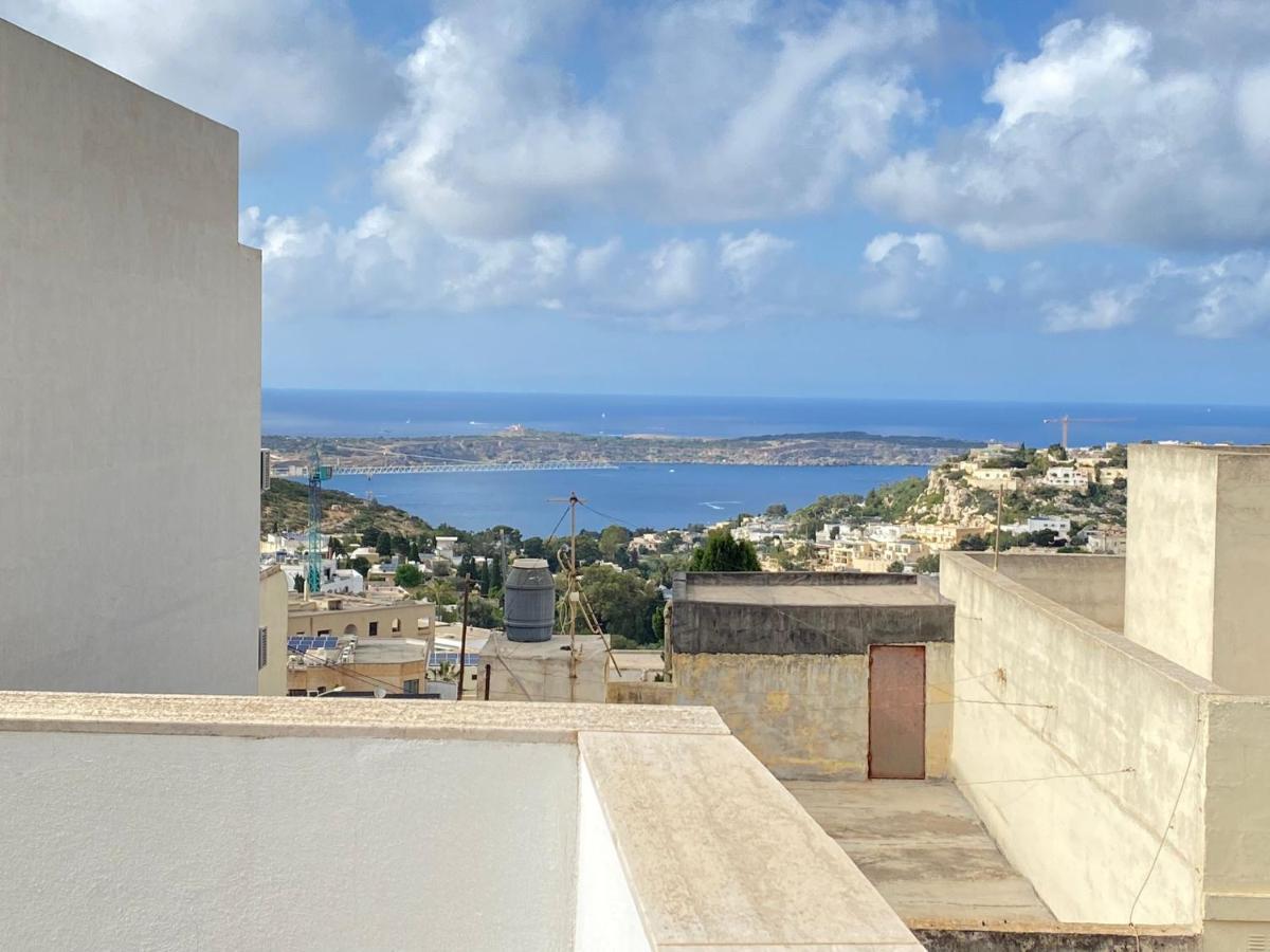 Penthouse "Maltese Scent" Apartment Mellieha Exterior photo